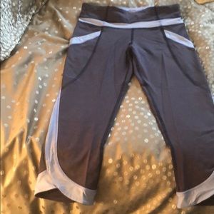 Lululemon size 4 crop leggings